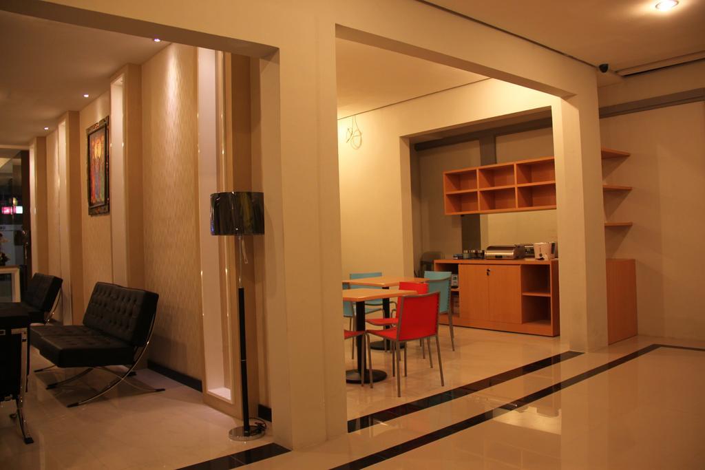 Swk 95 Hotel Surabaya Eksteriør bilde