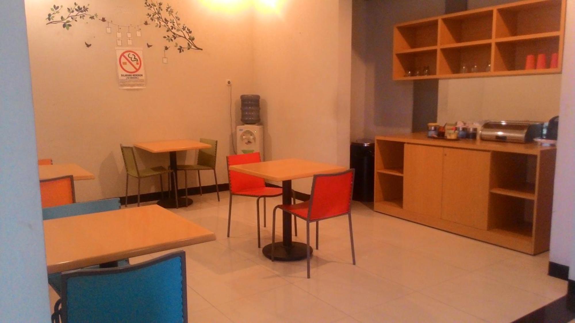 Swk 95 Hotel Surabaya Eksteriør bilde
