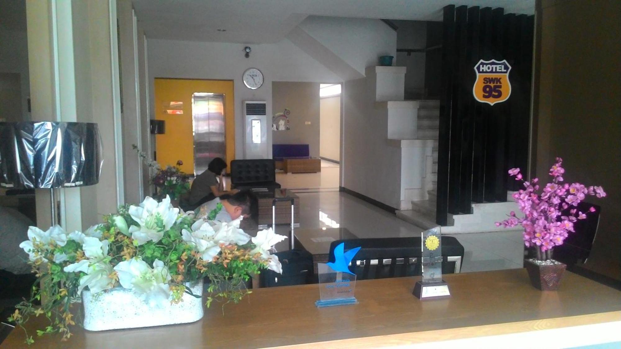 Swk 95 Hotel Surabaya Eksteriør bilde