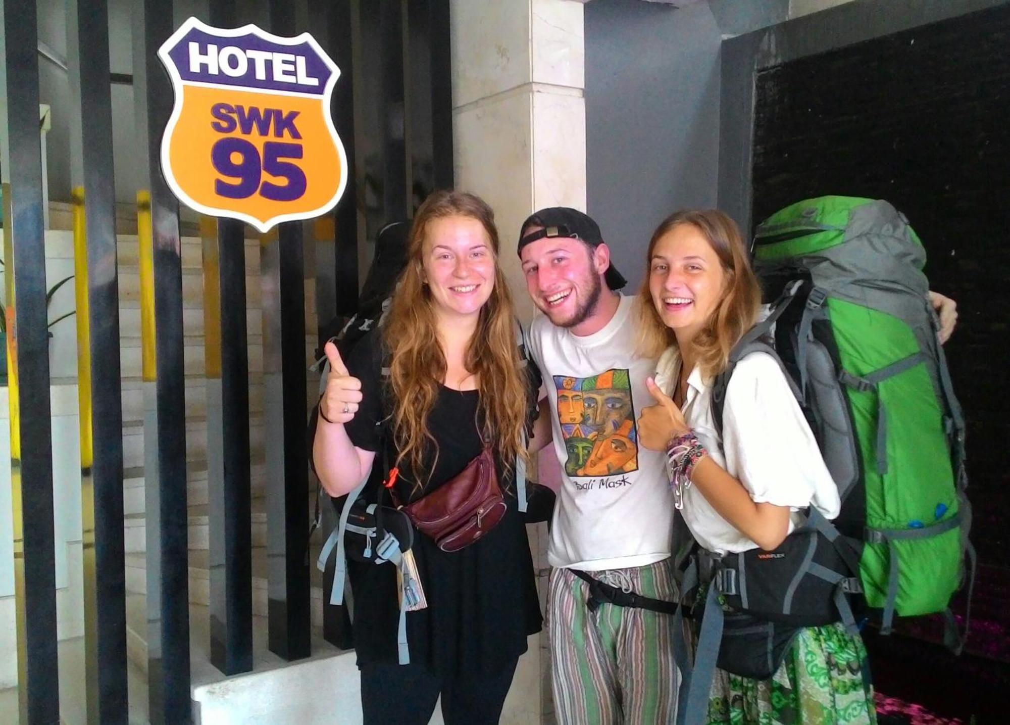 Swk 95 Hotel Surabaya Eksteriør bilde
