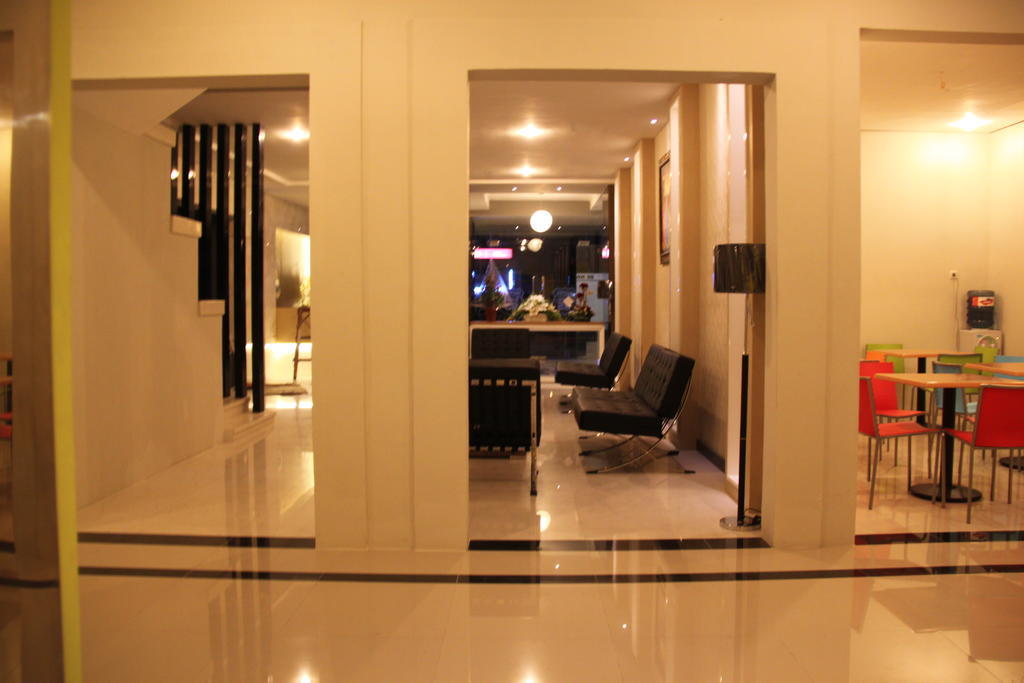 Swk 95 Hotel Surabaya Eksteriør bilde